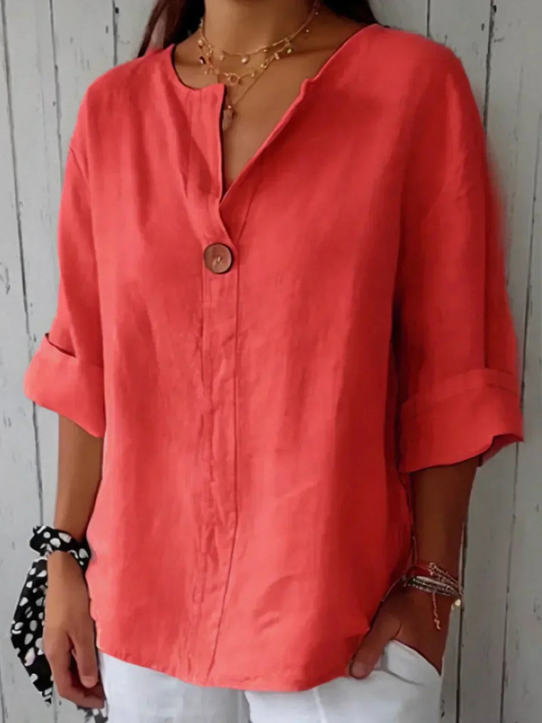 Yara - Relaxed Chic Blouse